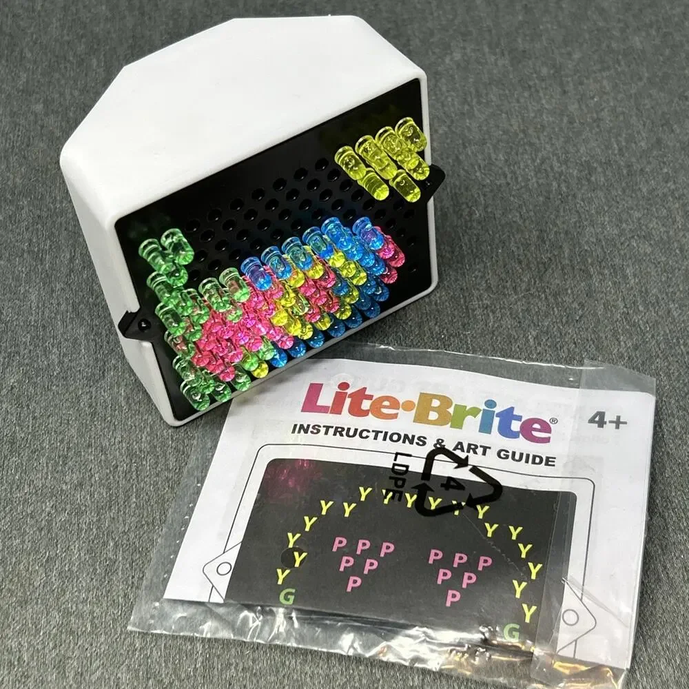 Mini Lite Brite With Instructions Art Guide Sheets Battery Operated Travel Toy